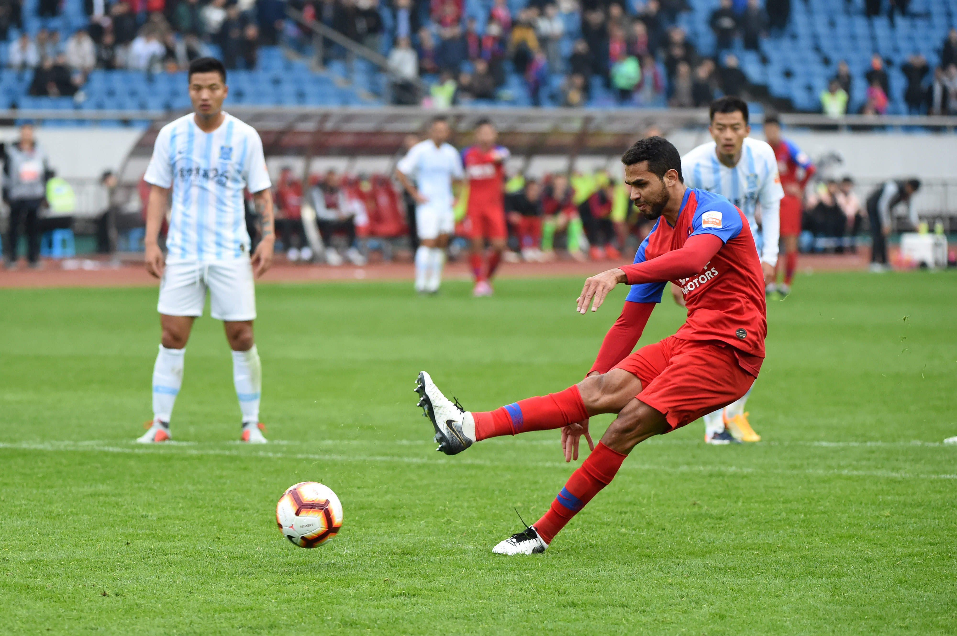 开云体育官方网站-争夺荣耀!重庆斯威对战FC首尔扣人心弦的简单介绍