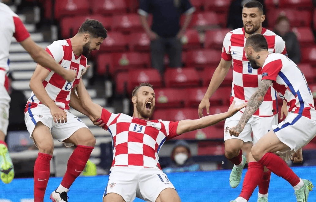 包含意大利队惨败于欧洲杯预选赛,冲击前景蒙上阴影的词条 包含意大利队惨败于欧洲杯预选赛,冲击前景蒙上阴影的词条