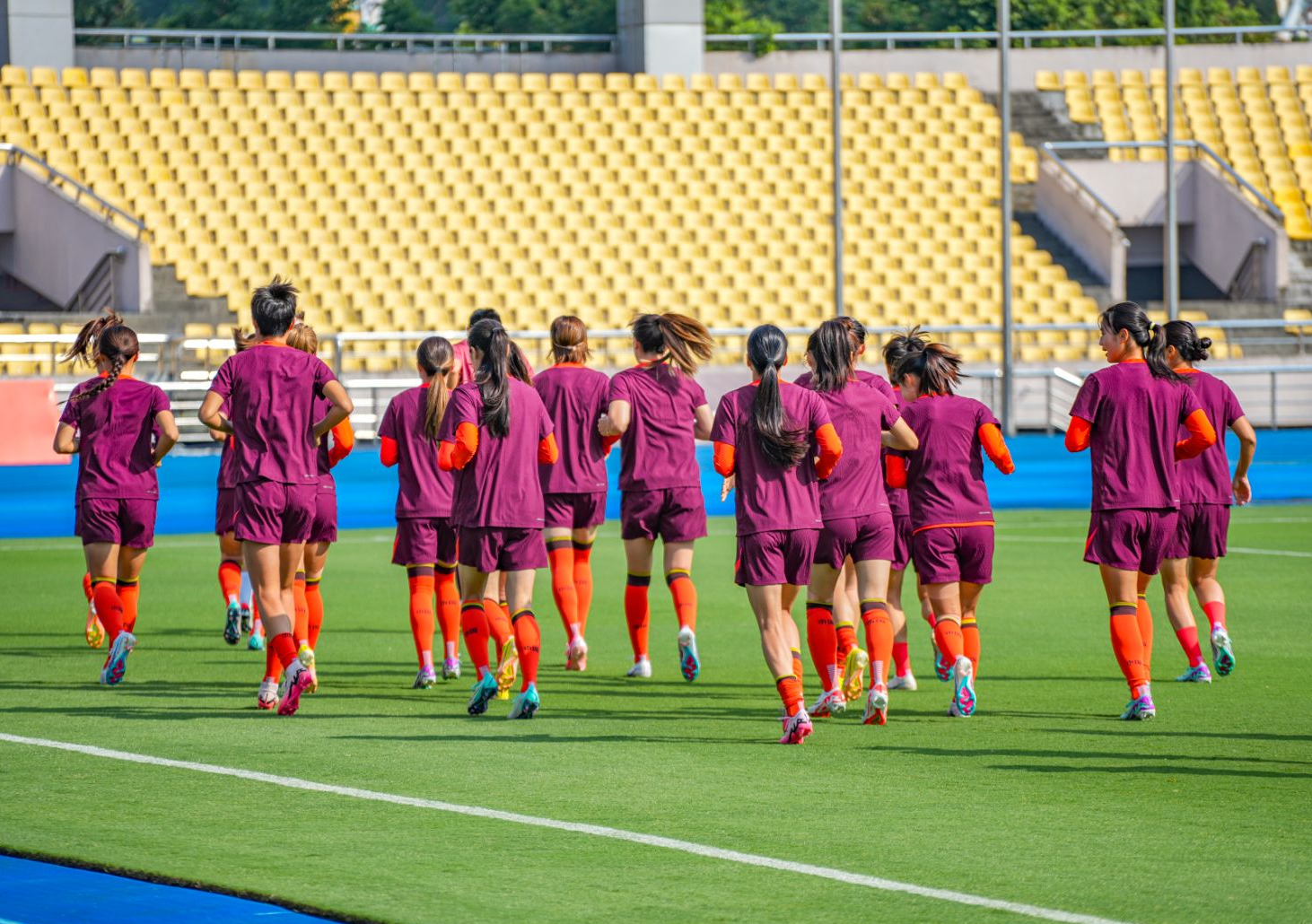 开云体育登录-足球工作者心得分享：女足球员训练技术