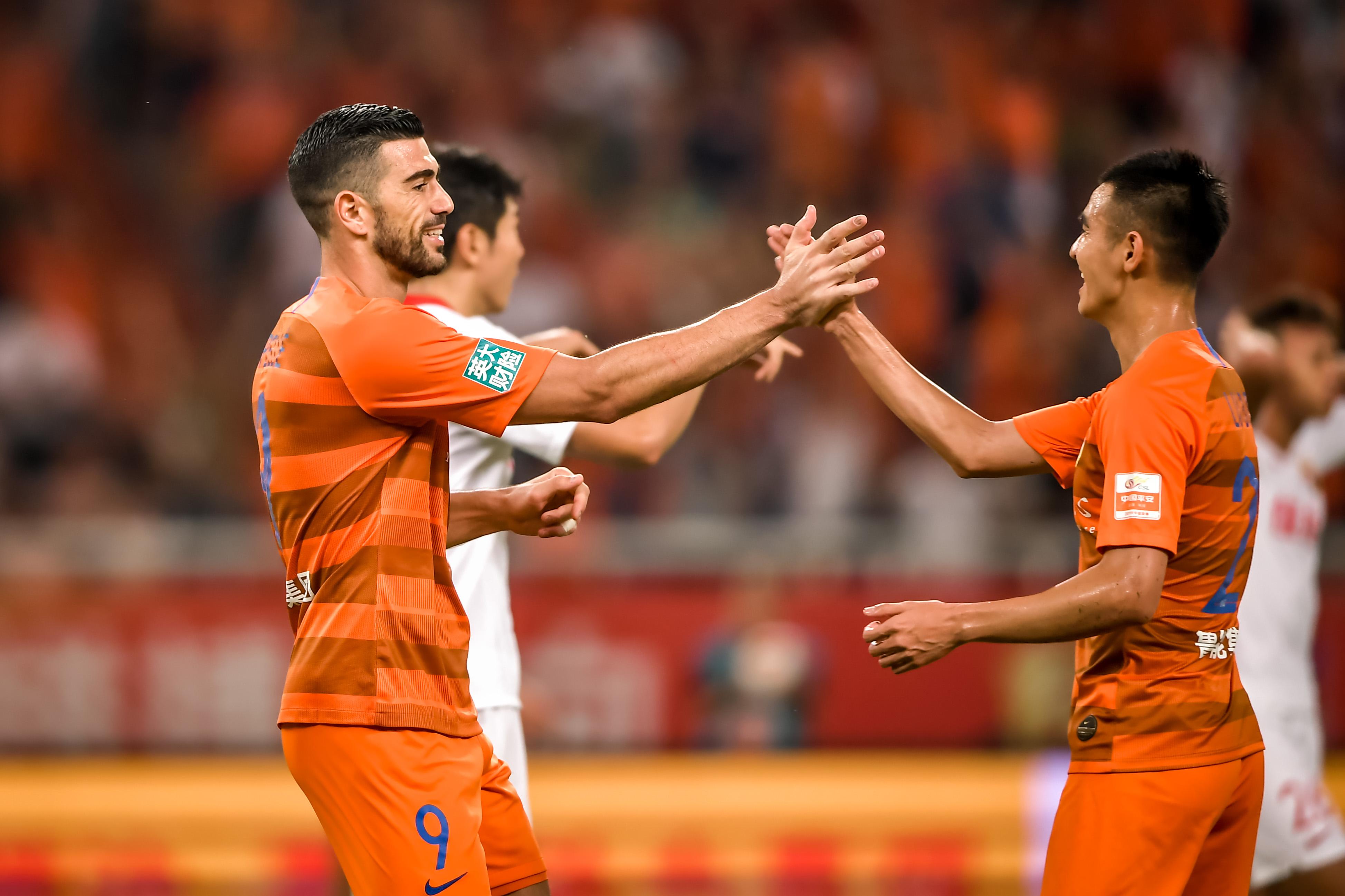 山东鲁能士气高涨，一鼓作气赢得比赛的简单介绍