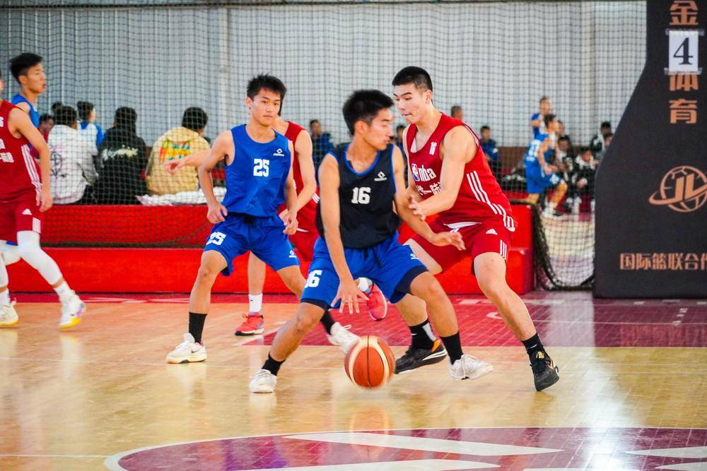 亚洲篮球联赛崭露头角,国际赛事中实力彰显 亚洲篮球联赛崭露头角,国际赛事中实力彰显