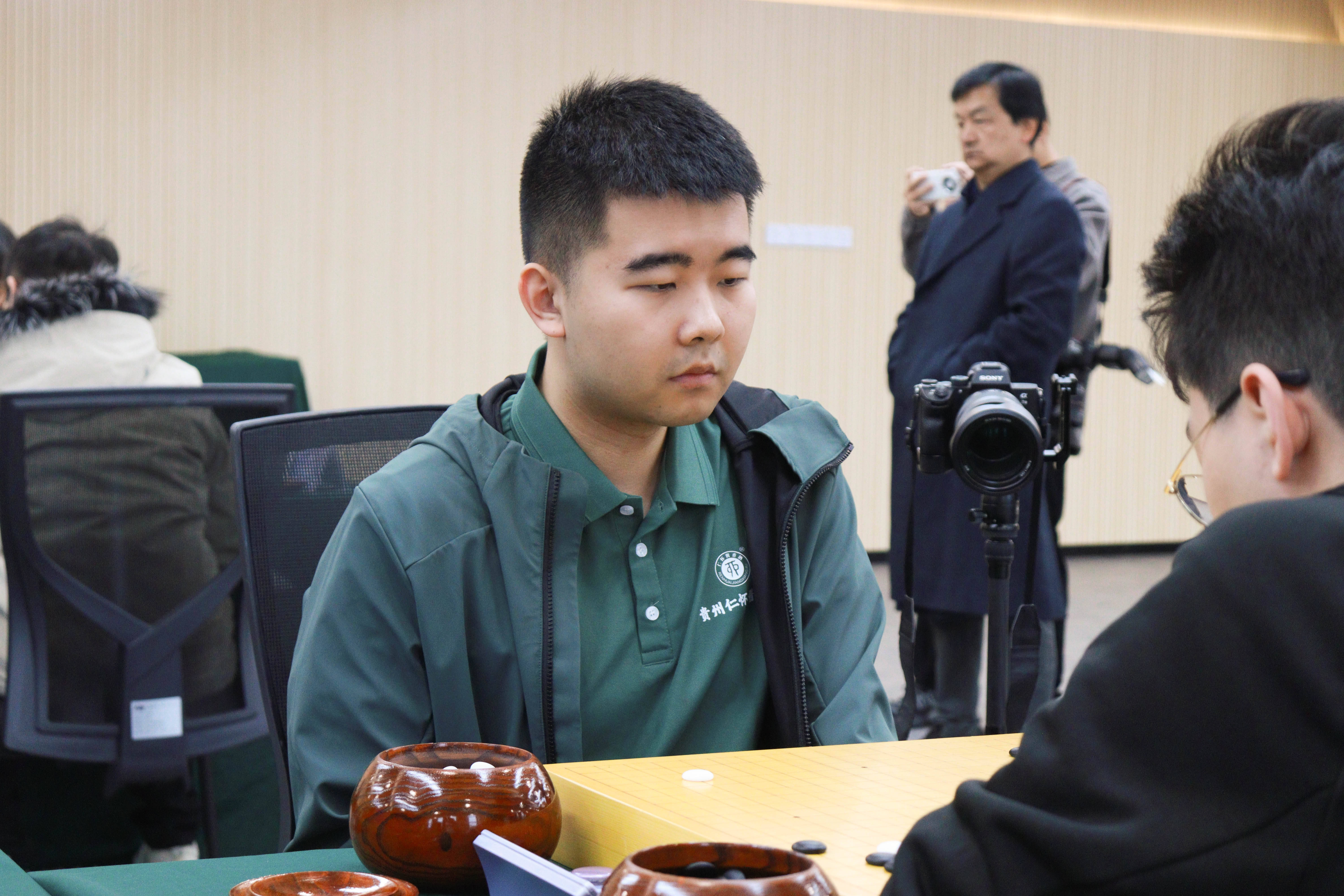 开云体育下载-热门球队对决,最终双方握手言和的简单介绍