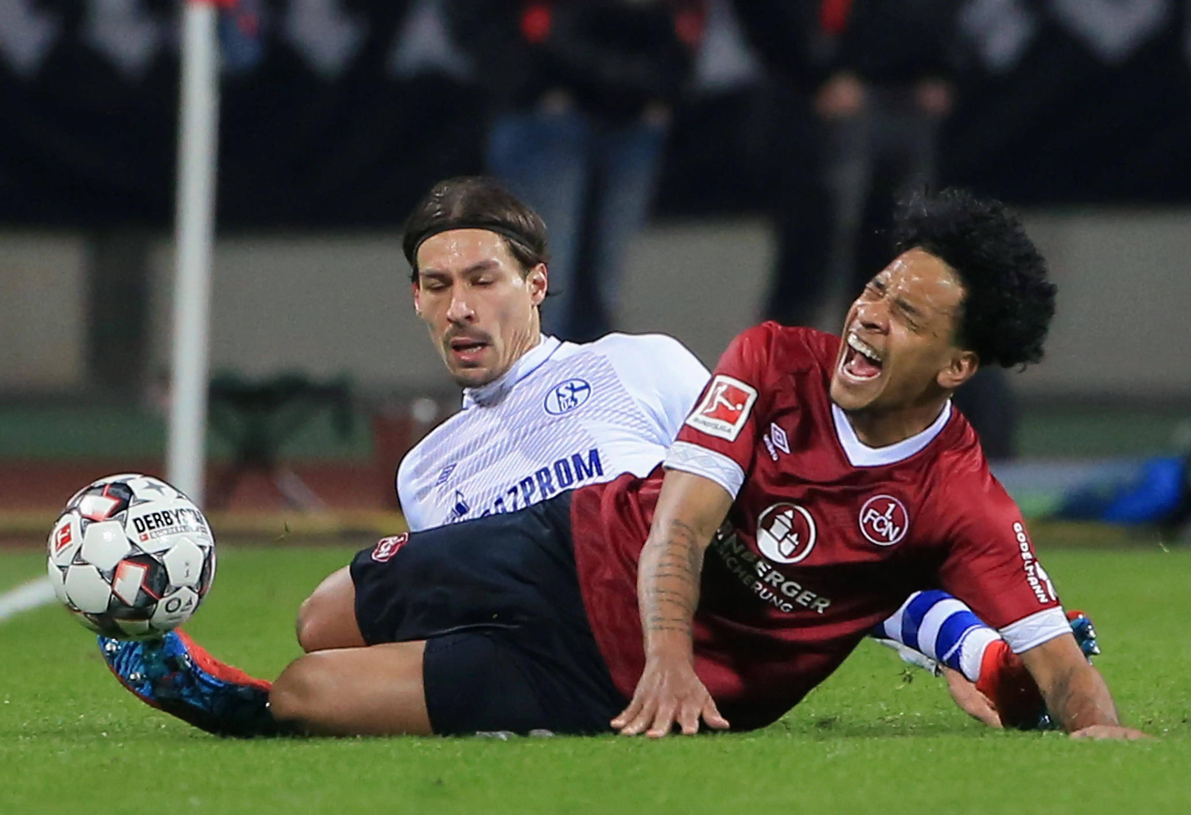 包含凯泽斯劳滕赢球后士气大振,备战下一场比赛的词条 包含凯泽斯劳滕赢球后士气大振,备战下一场比赛的词条