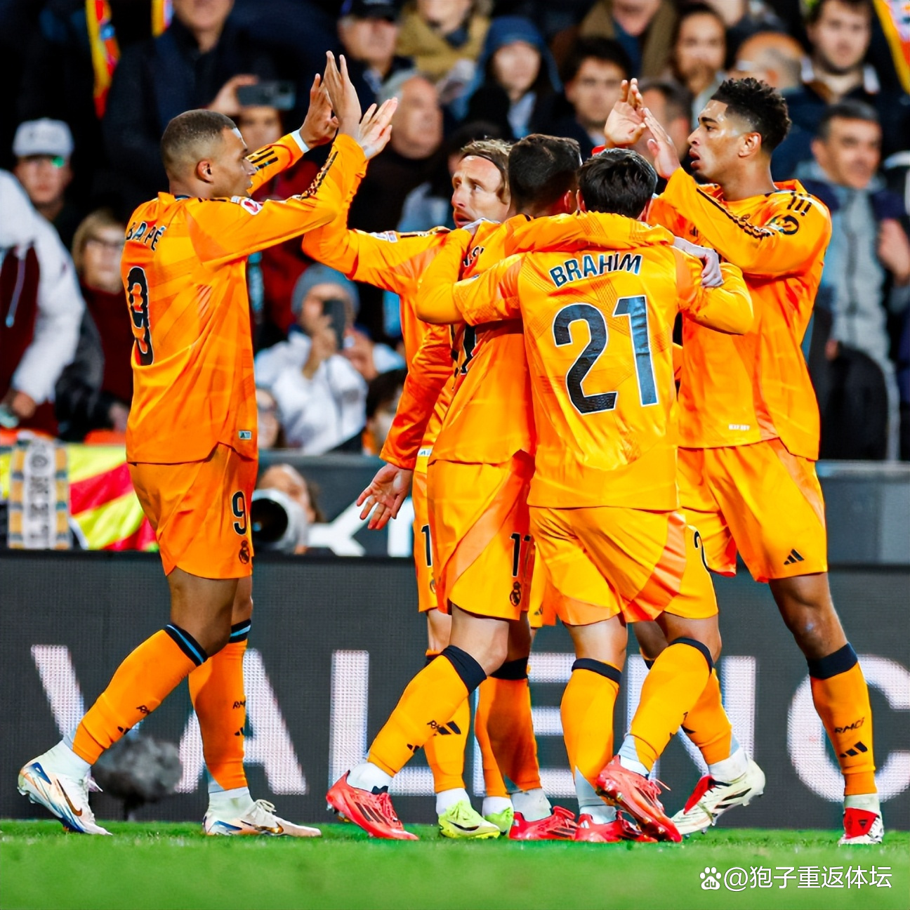 皇马逆袭马赛，提前晋级淘汰赛