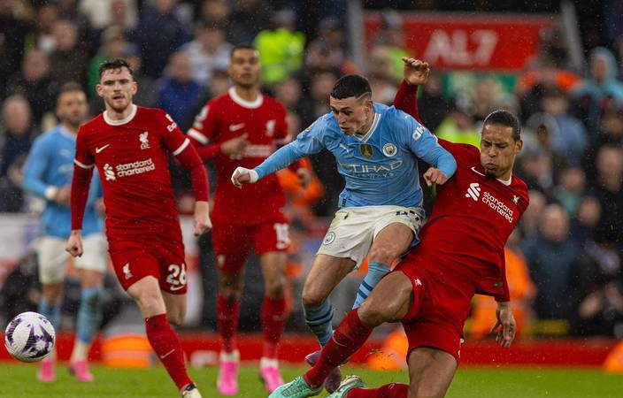 包含英超球队队长意外受伤,将缺席下周联赛的词条 包含英超球队队长意外受伤,将缺席下周联赛的词条