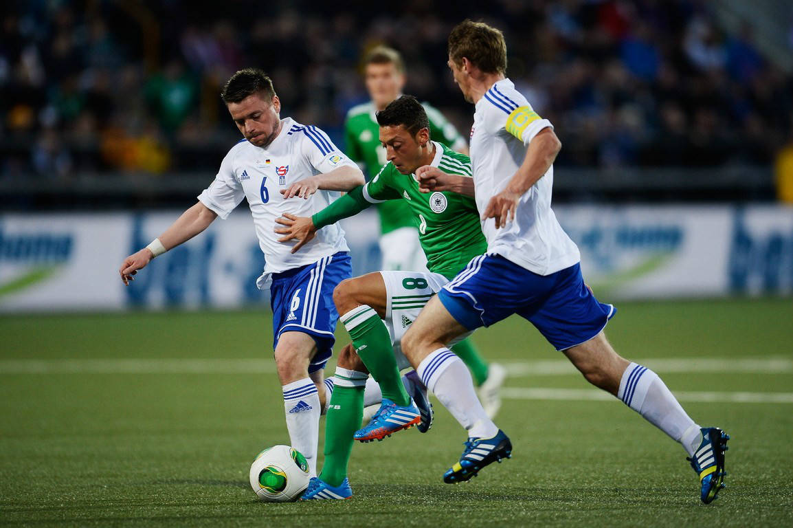 关于捷克队在欧预赛中运气不佳,陷入困境的信息 关于捷克队在欧预赛中运气不佳,陷入困境的信息