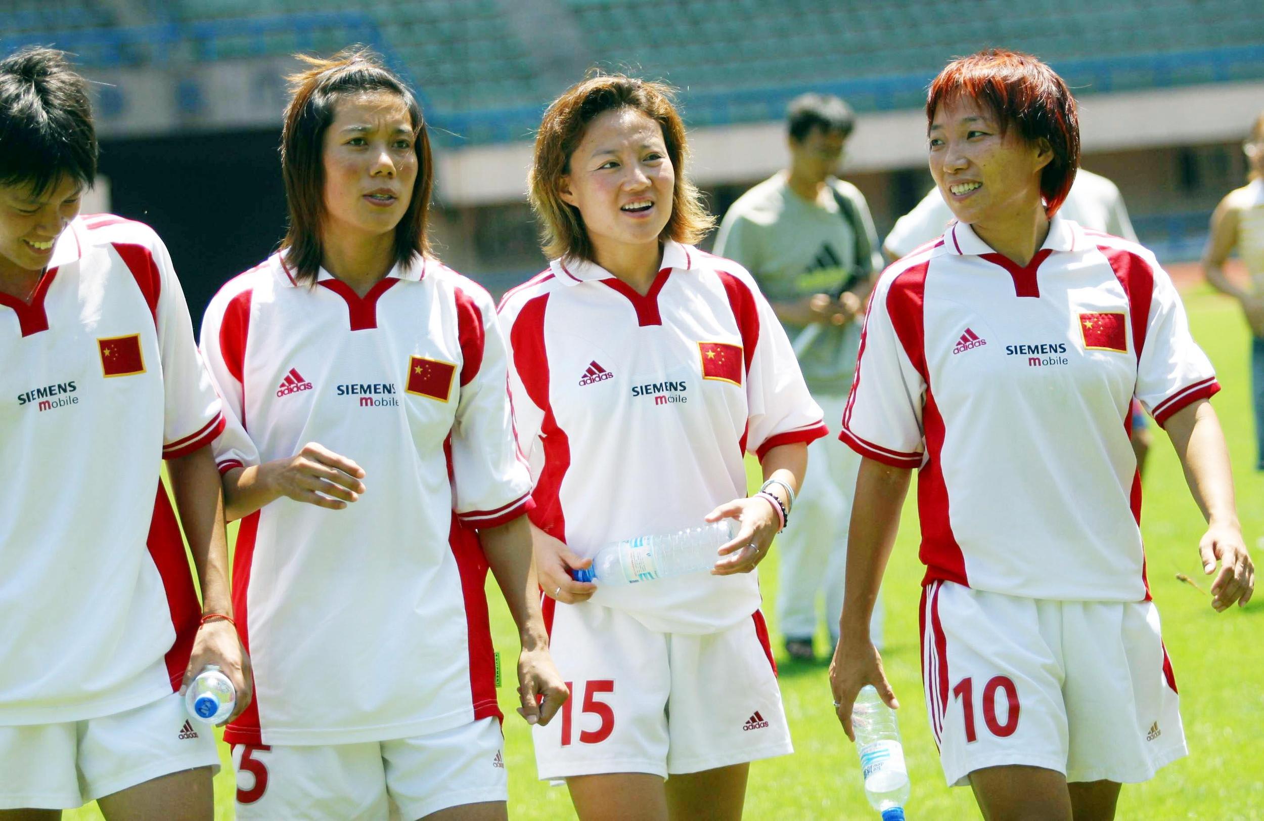 哈萨克斯坦女足豪情万丈