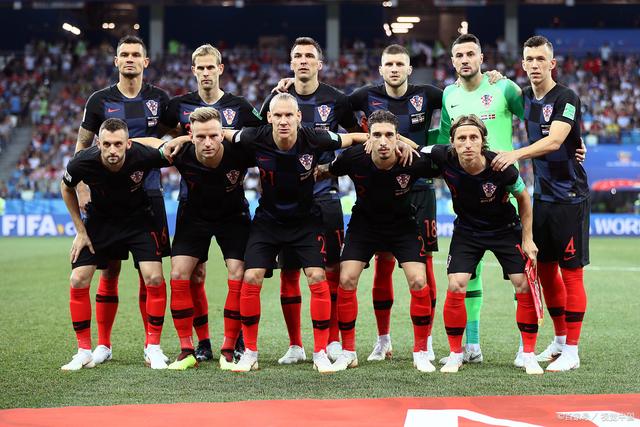 乌克兰队迅猛进攻,迎战斯洛文尼亚队 乌克兰队迅猛进攻,迎战斯洛文尼亚队