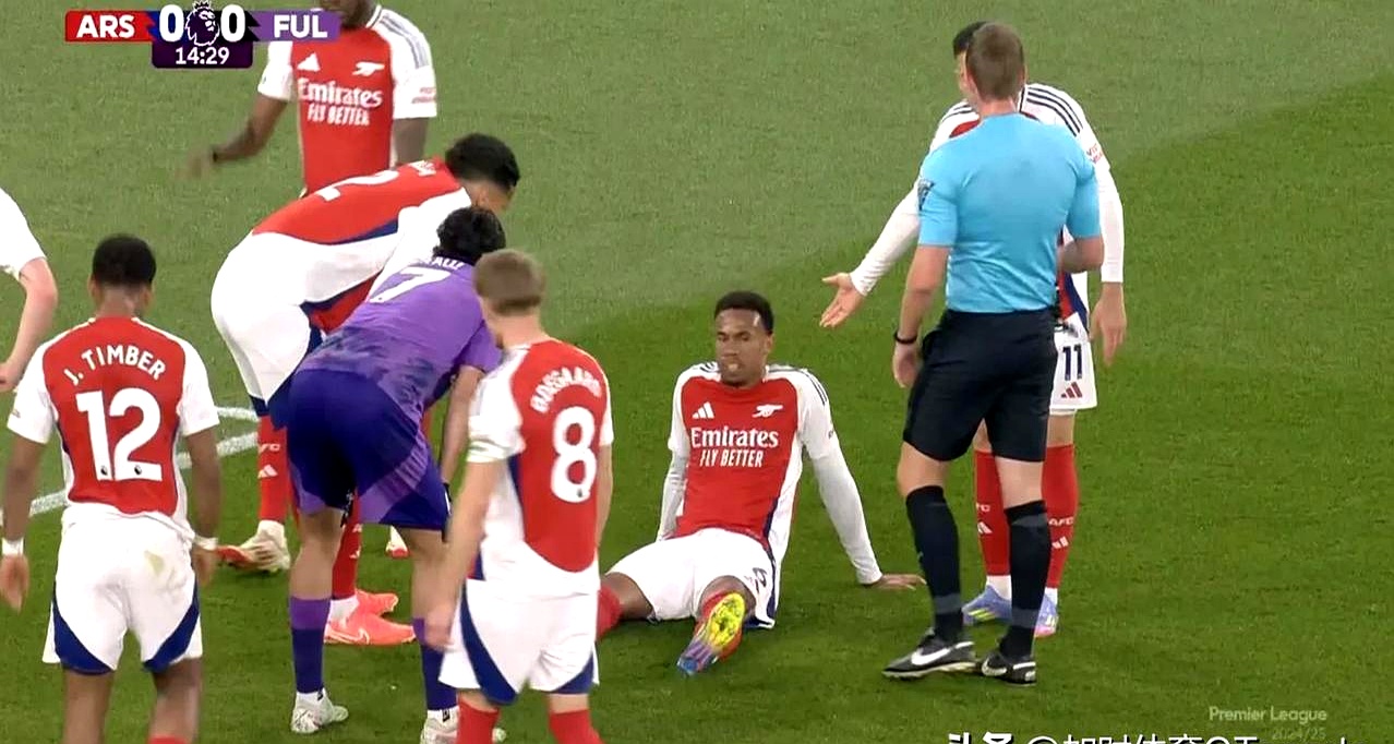 比赛中球员受伤,影响球队表现 比赛中球员受伤,影响球队表现