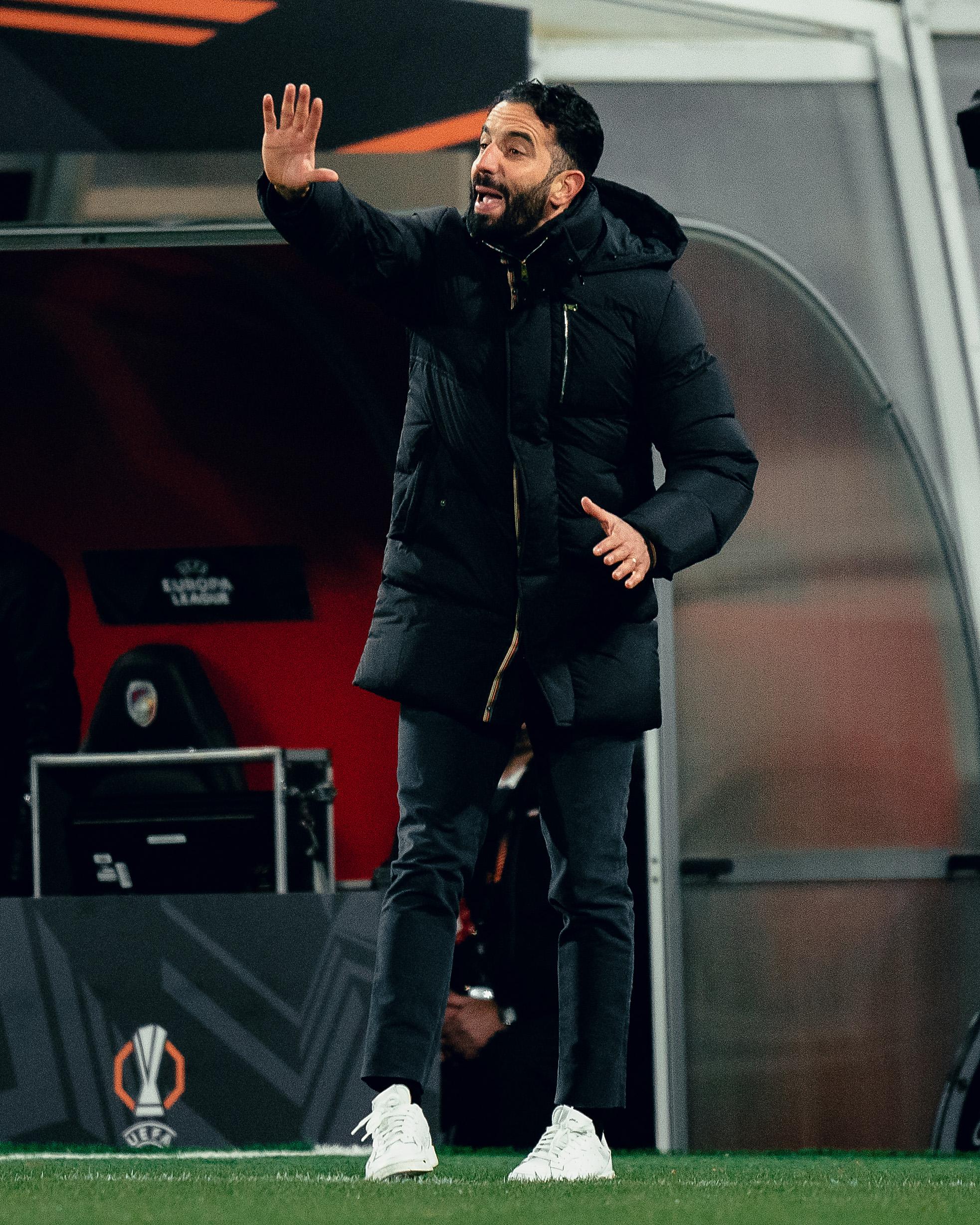 曼联惨遭逆转,全场惊悚,胜利如梦 曼联惨遭逆转,全场惊悚,胜利如梦