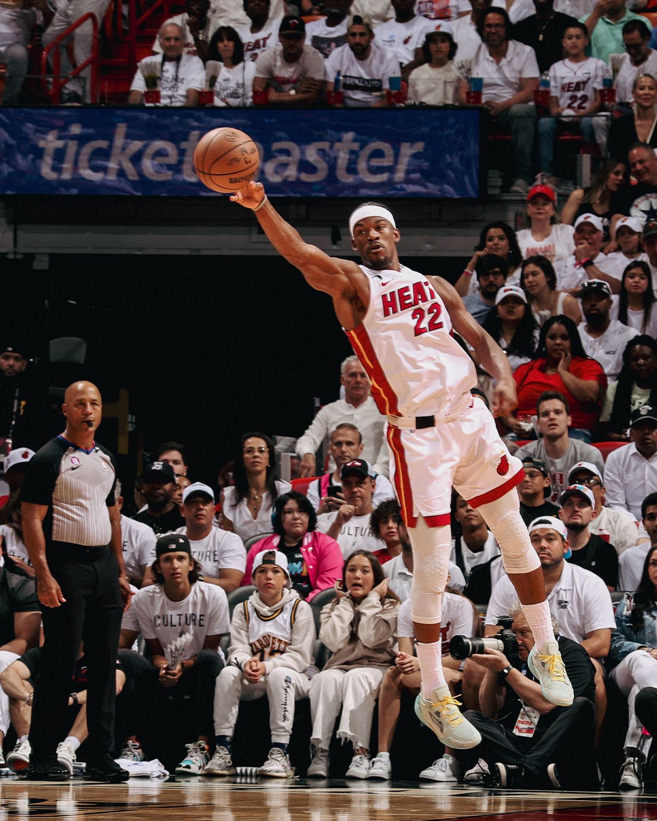 开云下载-包含「热火力克凯尔特人，巴特勒得分破30」的词条