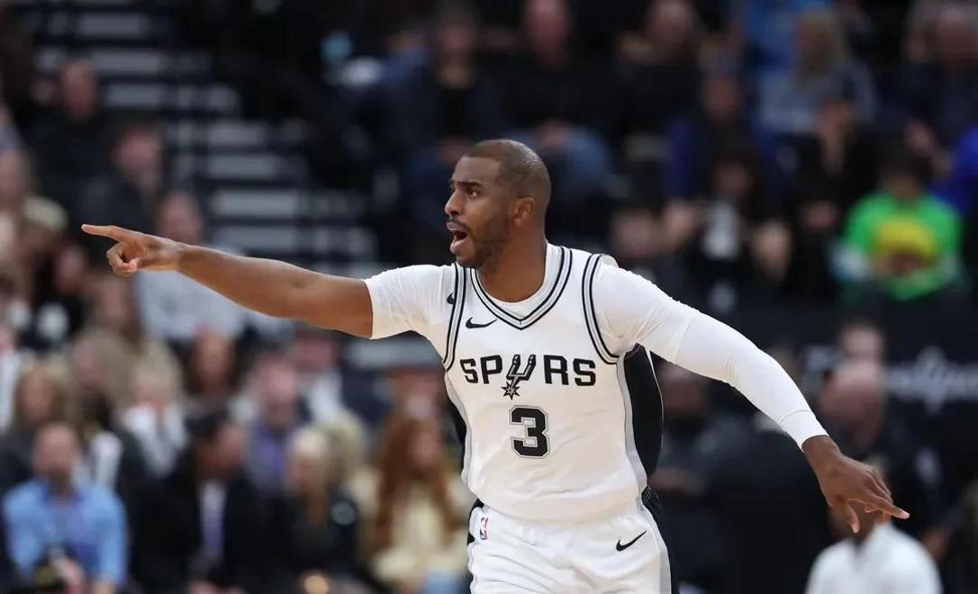 雄鹿胜马刺，一路领先全面实现胜利的简单介绍