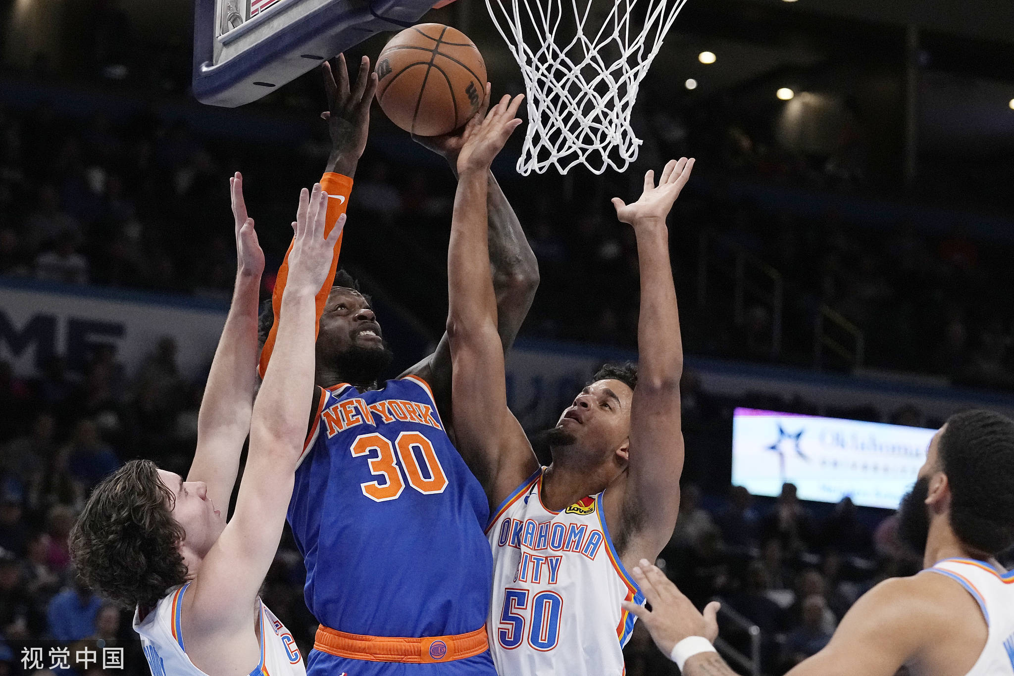 关于小牛力克快船！西文斯砍下40分刷新生涯纪录的信息