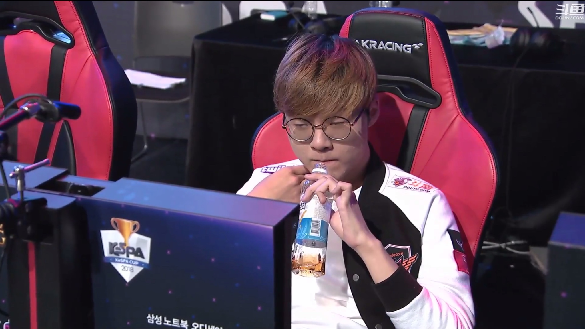 CLG力克IG,Faker爆发神勇 CLG力克IG,Faker爆发神勇