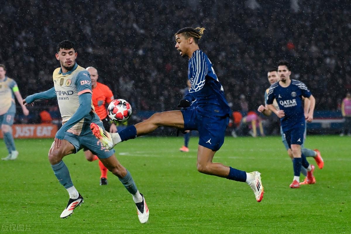 开云体育官网-日本碾压曼城,格纳布里关键制胜