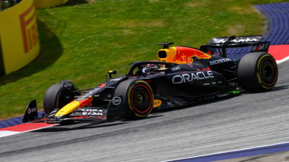 开云体育下载-红牛二队横扫红牛车队，诺里斯高光表现